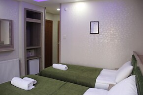 Kaya Madrid Hotel