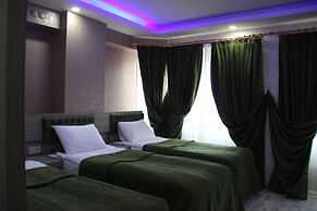 Kaya Madrid Hotel