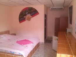 Klong Muang Inn