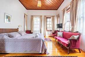 Atelya Art Hotel