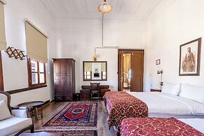 Atelya Art Hotel