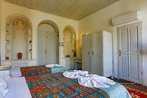 Atelya Art Hotel