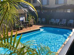 Bosuns Inn Motel