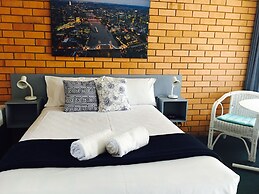 Bosuns Inn Motel