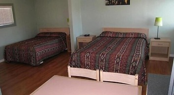 Beach Grove Motel