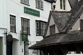 Yarn Market Hotel