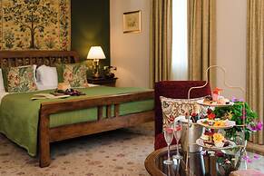 Fernhill House Hotel & Gardens