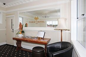 Tuakau Hotel