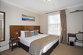 Tuakau Hotel