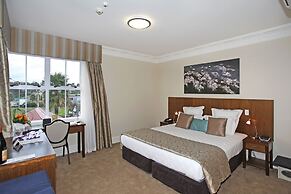 Tuakau Hotel