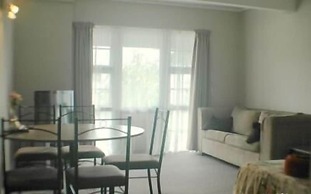 Devonwood Motel