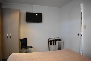 Devonwood Motel