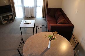 Devonwood Motel