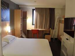 ibis Soissons Hotel