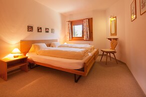 Chesa Surlej Hotel