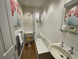 Fayvan Apartments