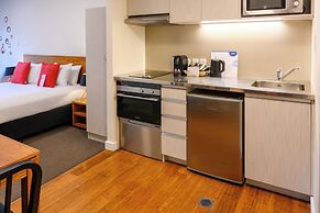 Boulcott Suites