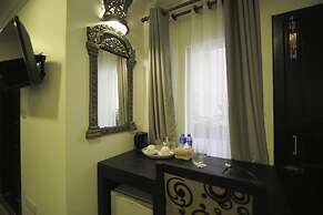 Popular Boutique Hotel