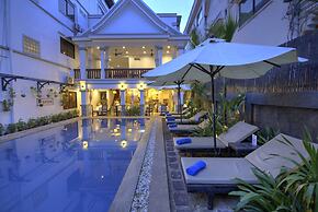 Popular Boutique Hotel