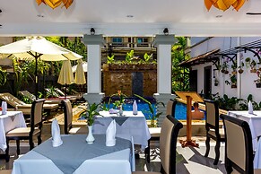 Popular Boutique Hotel