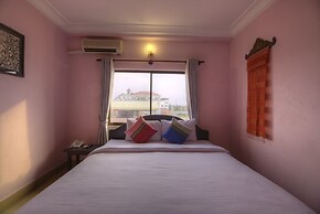 Popular Boutique Hotel