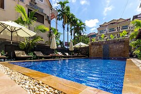 Popular Boutique Hotel