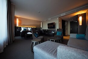 Clarion Hotel Sense