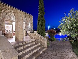 Anaxo Resort