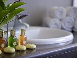 Anaxo Resort