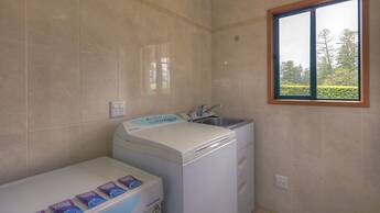 Endeavour Lodge