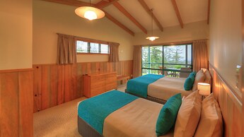 Endeavour Lodge