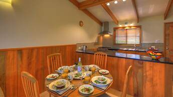 Endeavour Lodge