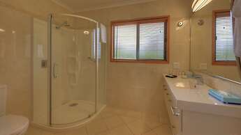 Endeavour Lodge