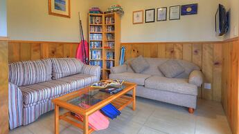 Endeavour Lodge