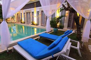 La Cabana Hotel and Villas