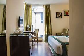 Tavisha Hotel