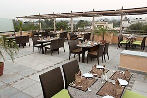 Tavisha Hotel
