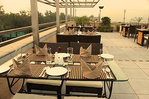 Tavisha Hotel