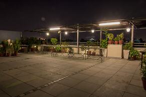 Tavisha Hotel