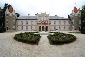Chateau Herálec Boutique Hotel & Spa by L'OCCITANE