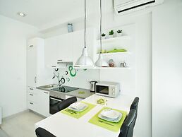 Central Downtown Apartments by Irundo
