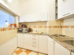 Central Downtown Apartments by Irundo
