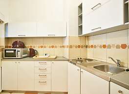 Central Downtown Apartments by Irundo