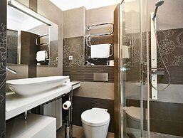Central Downtown Apartments by Irundo