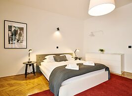 Central Downtown Apartments by Irundo