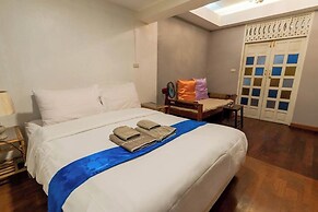 Seven Senses Guest House