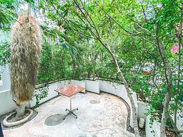Nern Chalet Beachfront Hotel