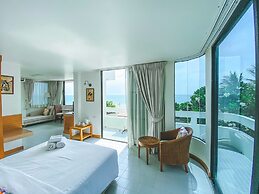 Nern Chalet Beachfront Hotel