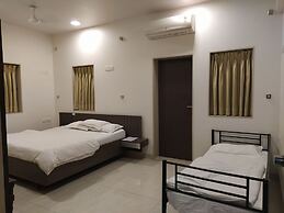 Pals Hotel