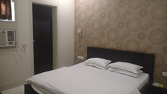 Pals Hotel